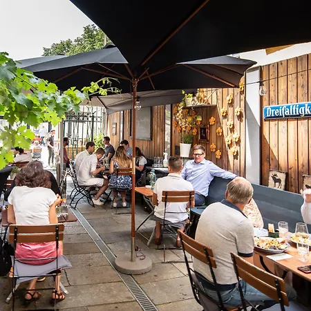 Am Markt 3* München