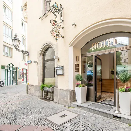 Am Markt Hotell 3*