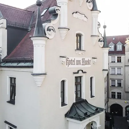 Am Markt 3*